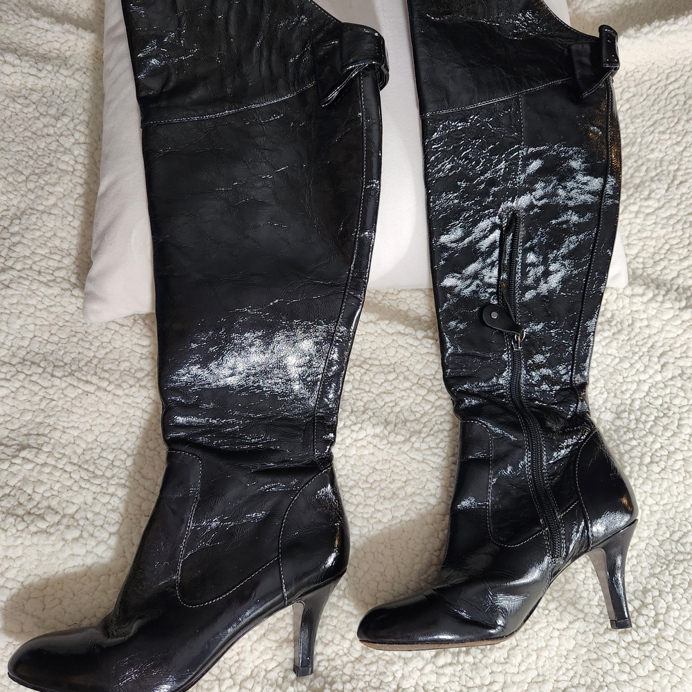 Isola Shiny Black Heeled Boots